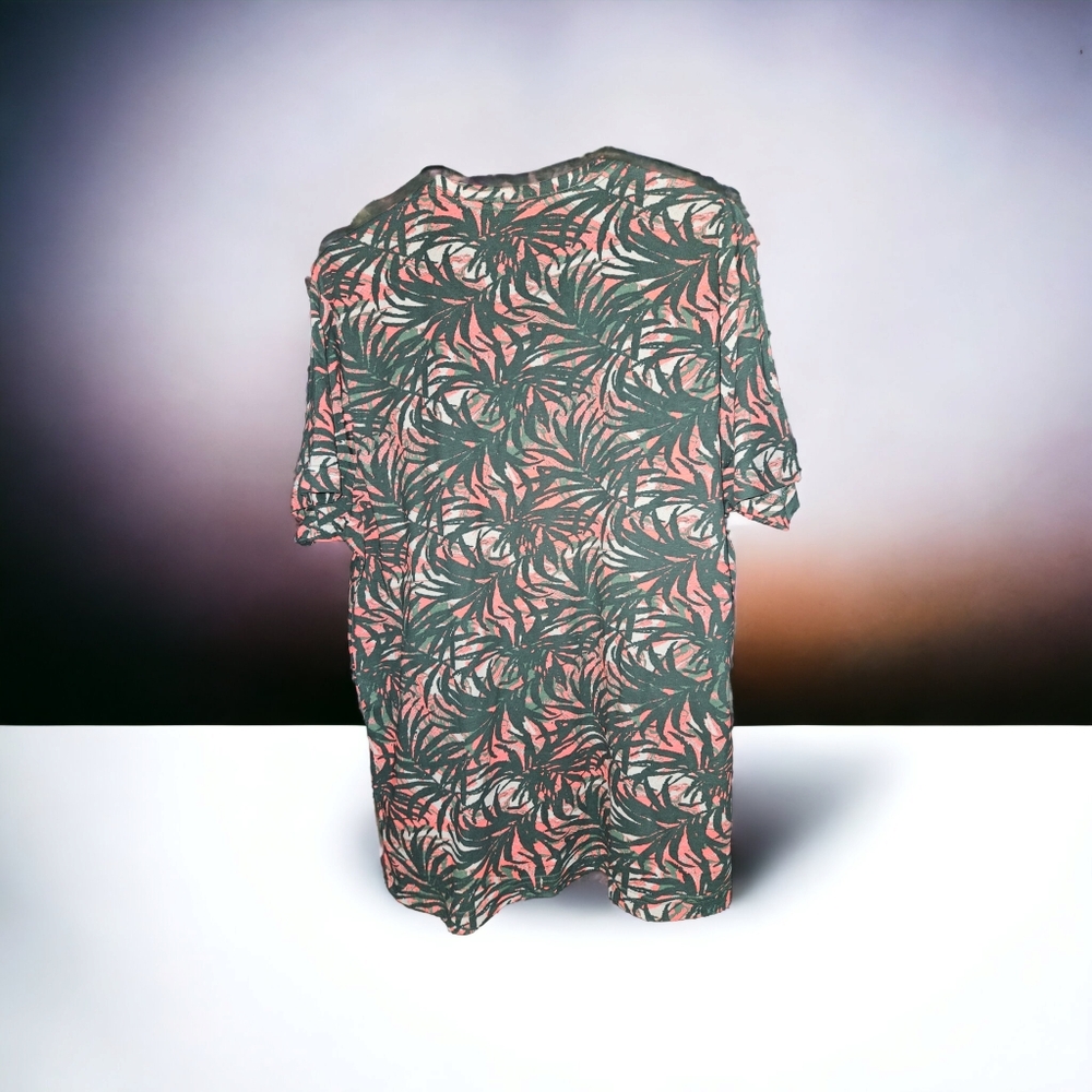 NWT Hurley Men's T Shirt - Picture 2 of 2